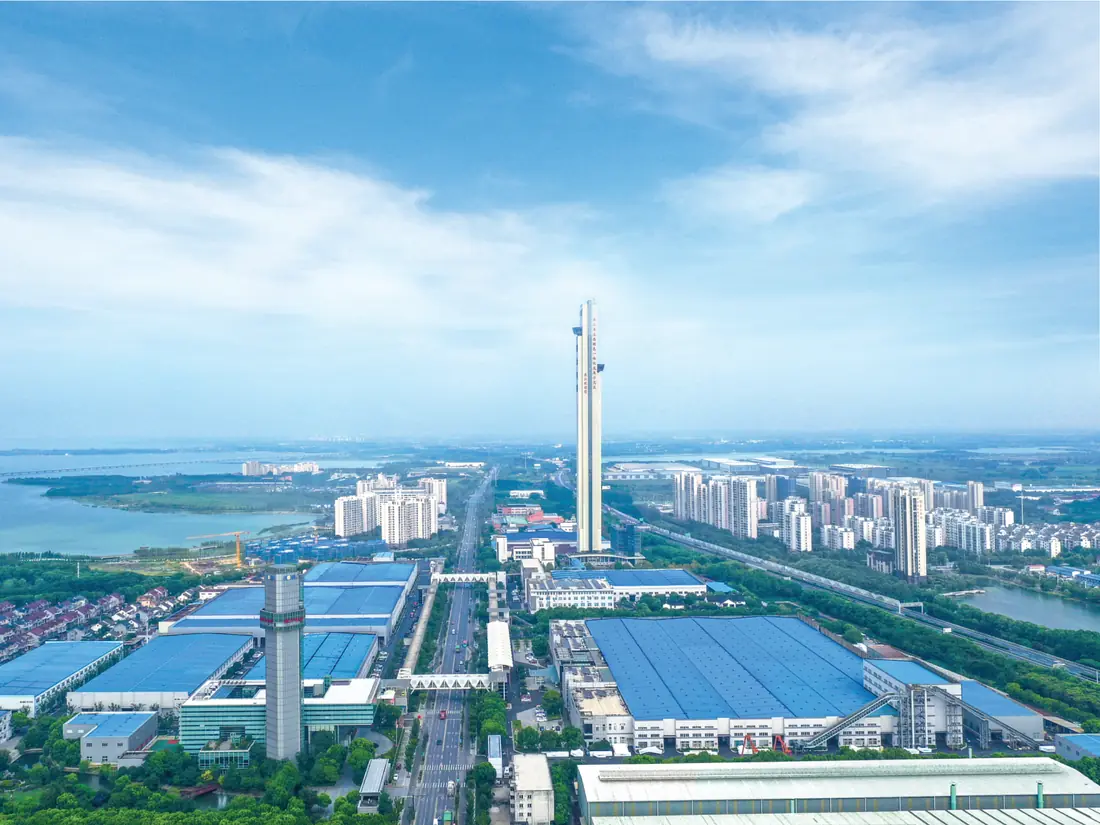 Khuôn viên nhà máy Canny tại Tô Châu với tháp thử nghiệm thang máy cao 288 m